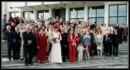 Zdj�cie zrobione bezpo�rednio po �lubie. (fot. arch)
